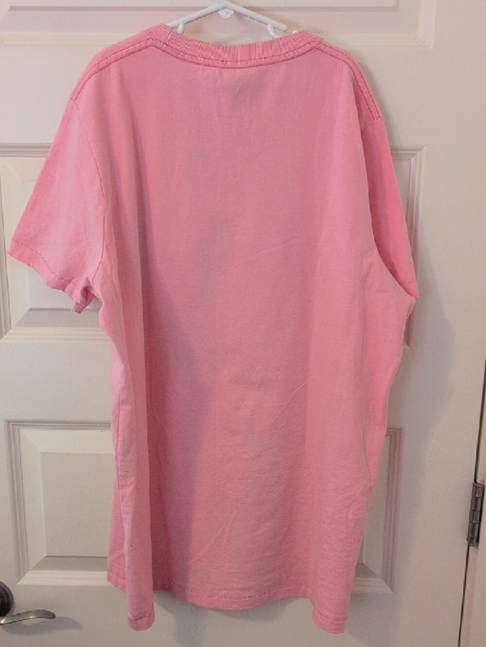 ABERCROMBIE AND FITCH Crewneck Tee Pink with Navy Graphic - Picture 3 of 7